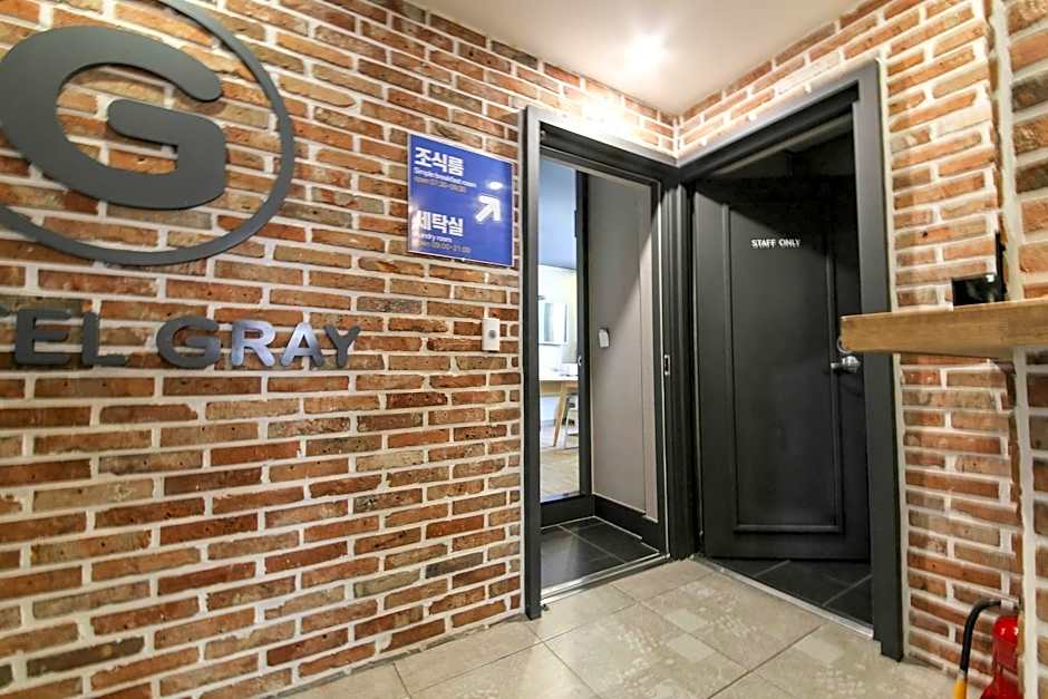 Hotel Gray