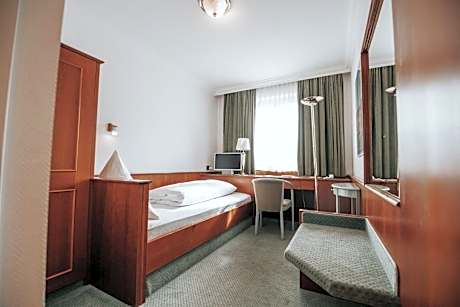 Economy Single Room