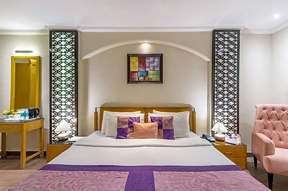 Hotel Emperor Palms