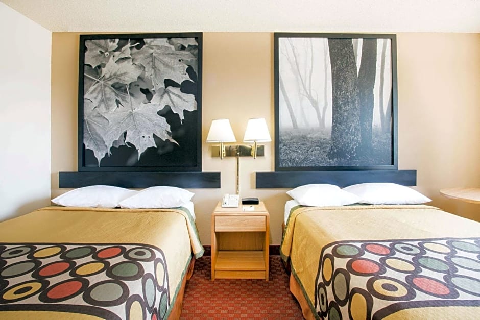 Super 8 by Wyndham Lexington VA