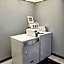 Quality Inn & Suites Manhattan