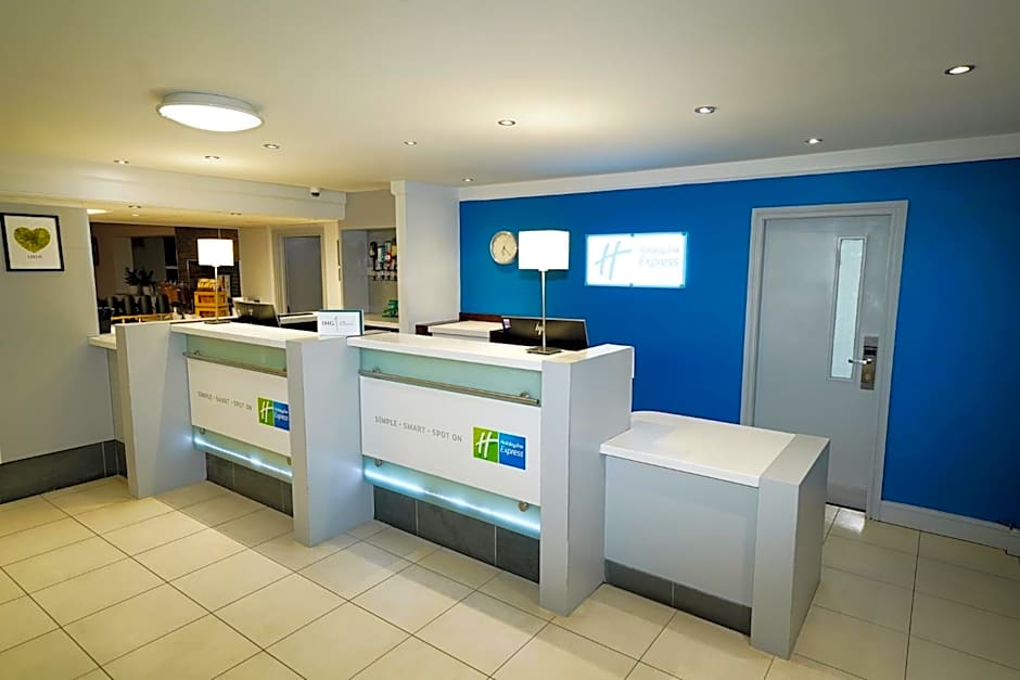 Holiday Inn Express Leeds-East By IHG