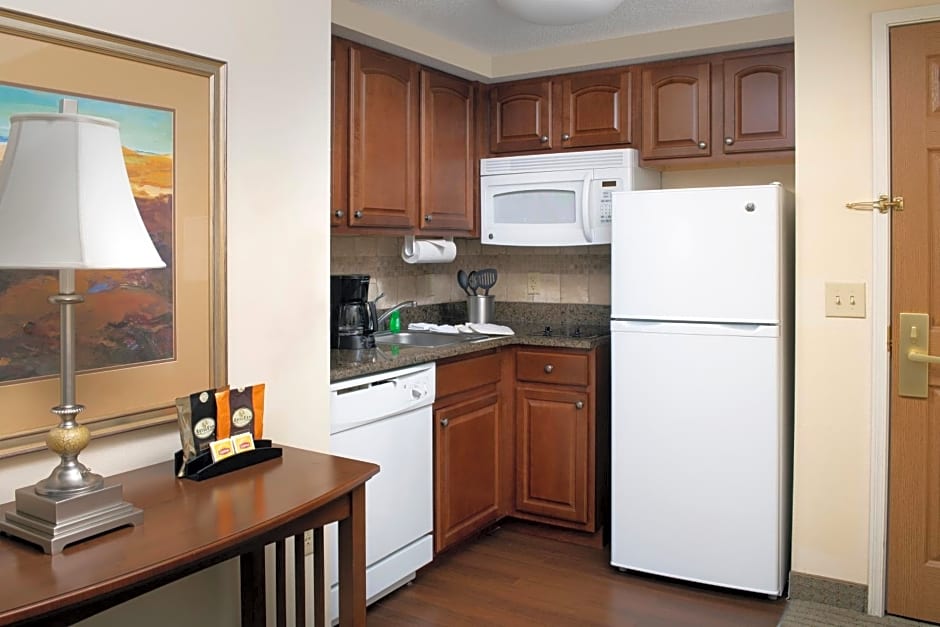 Staybridge Suites North Brunswick By IHG