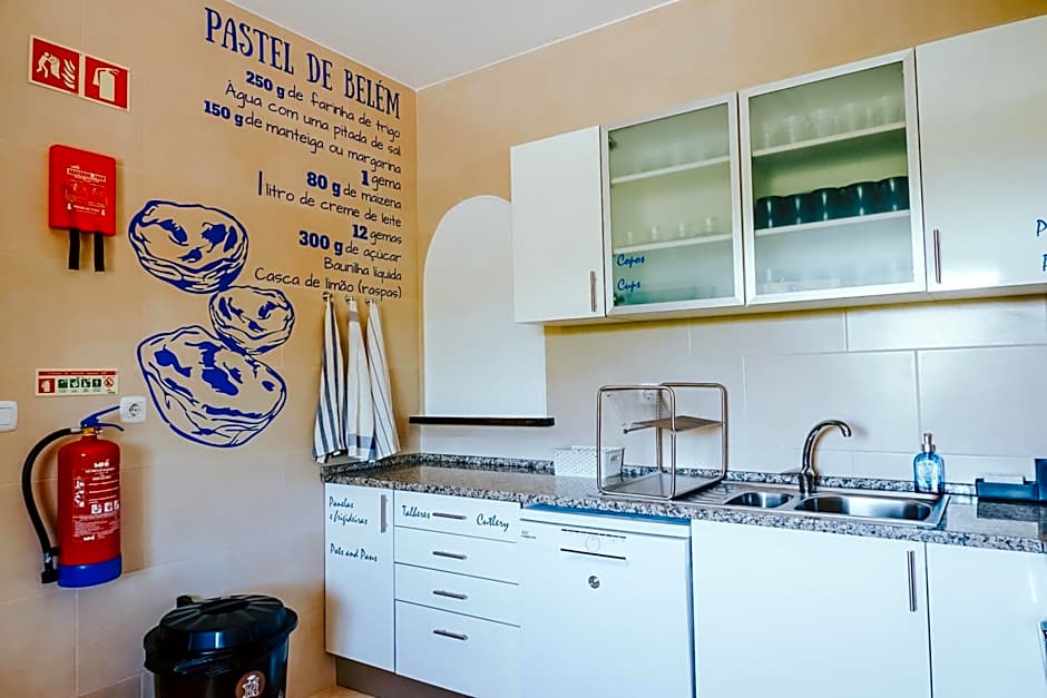 Help Yourself Hostels - Restelo