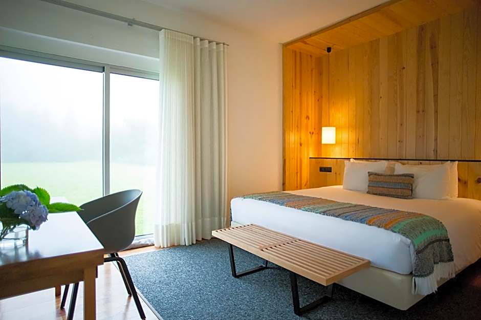 Furnas Lake Forest Living