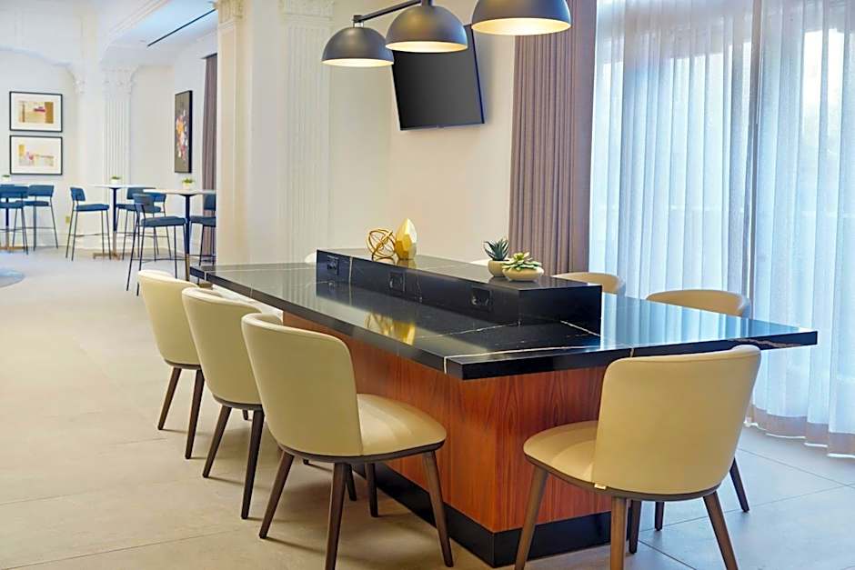 Courtyard by Marriott New Orleans French Quarter/Iberville