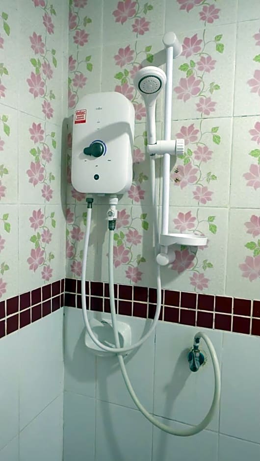 D5 Hotel สาขา หนองตำลึง