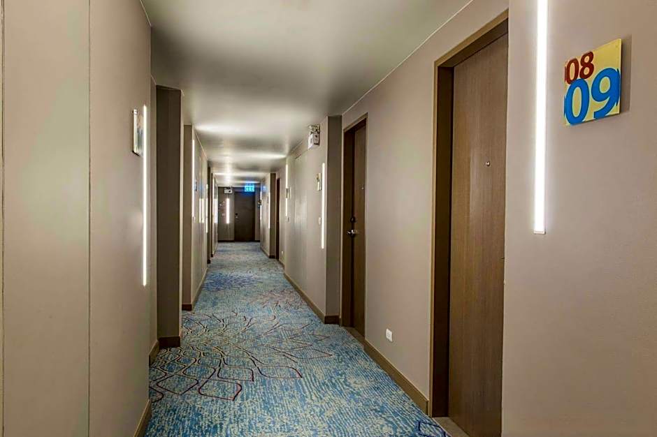 S33 Compact Sukhumvit Hotel