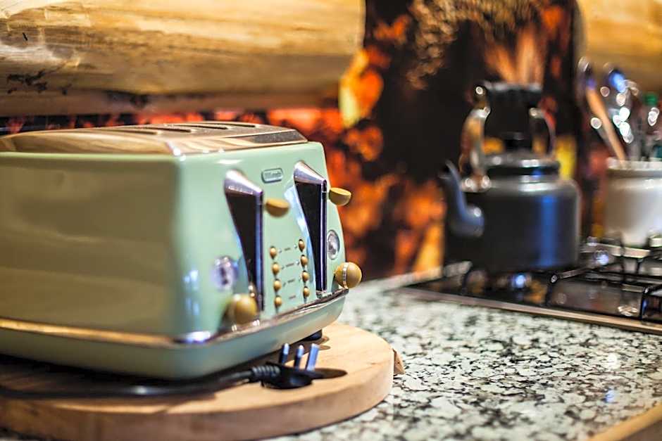 Coed y Marchog Woodland Retreat