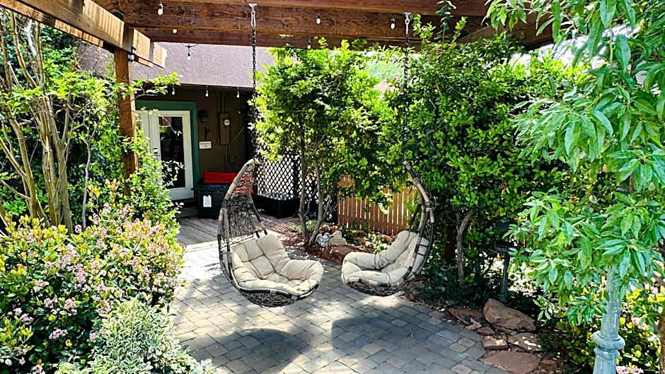 Lantern Light Inn - Romantic Getaway