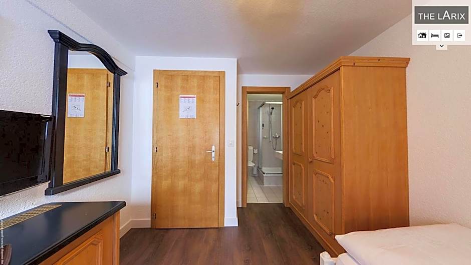 Hotel THE LARIX ski-in ski-out