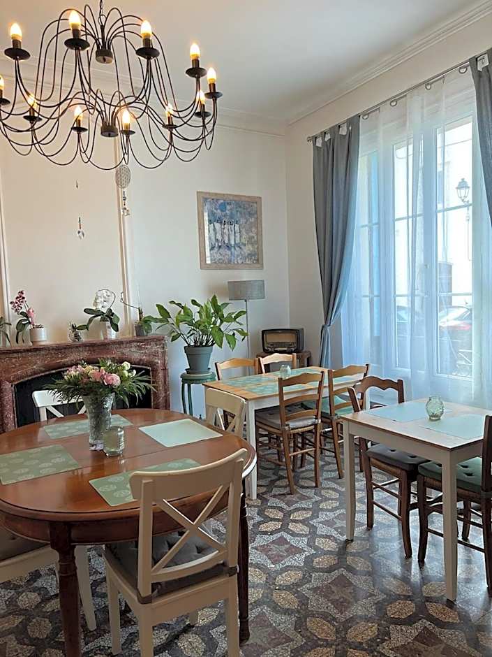 Entre Midi - Maison d'Hôtes - B&B