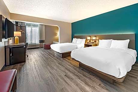 Queen Suite with Two Queen Beds - Non-Smoking