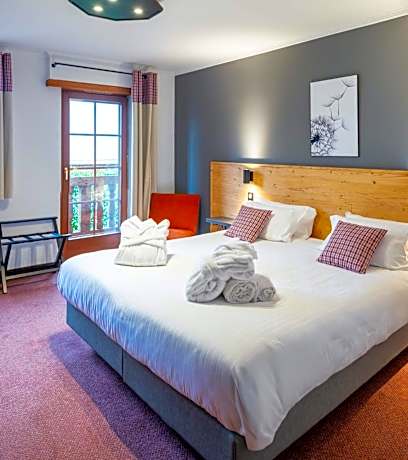 Deluxe Double or Twin Room with Balcony