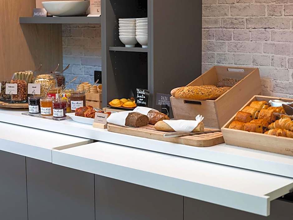 ibis Lyon Est Bron
