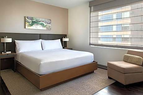 One-Bedroom King Suite with Roll-In Shower - Mobility and Hearing Accessible
