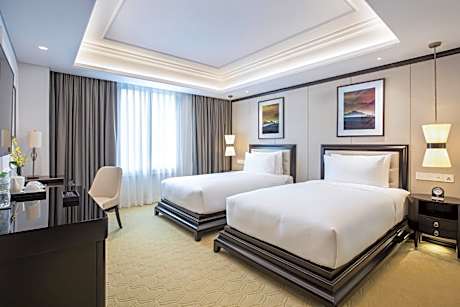 Premium Twin Room with Bathtub