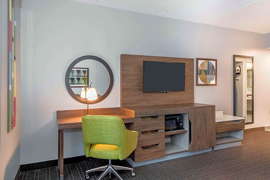 Hampton Inn By Hilton & Suites Burlington