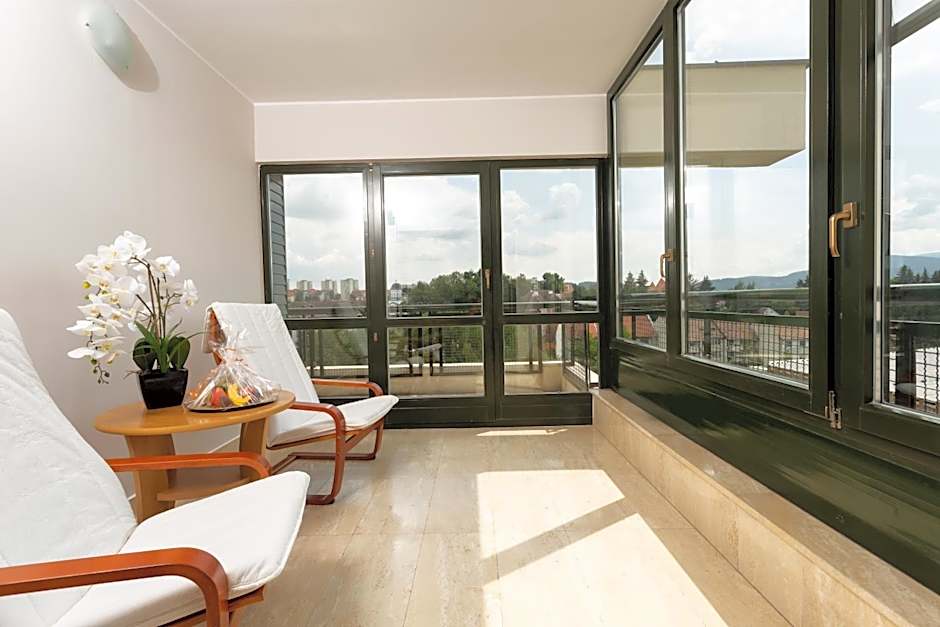 Hotel Fenyõ Conference & Spa