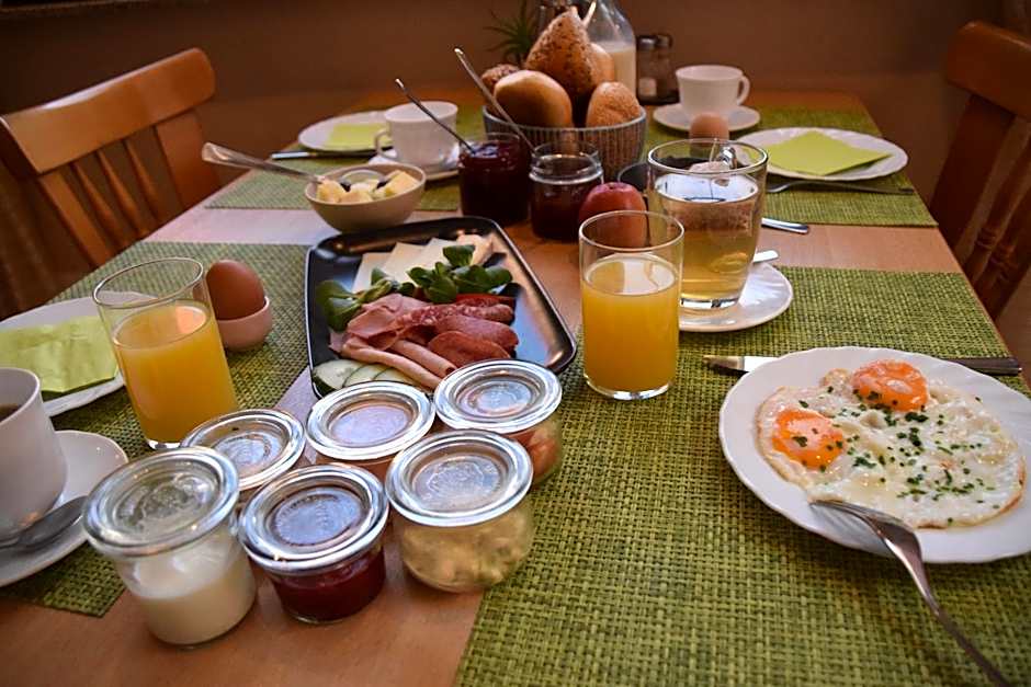 Hotel "Pension Marlis"