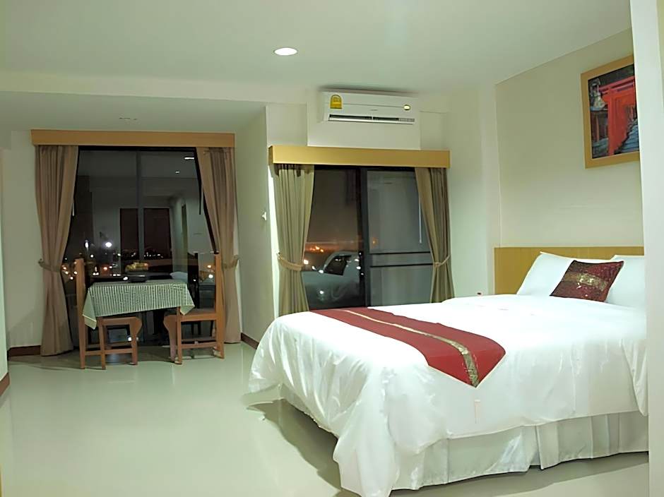 Sakura Boutique Hotel