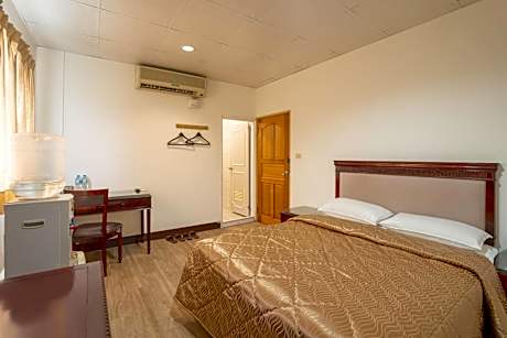 Business Double Room - Access via Staircase Only