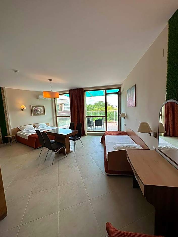 Briz Beach apartments - section B