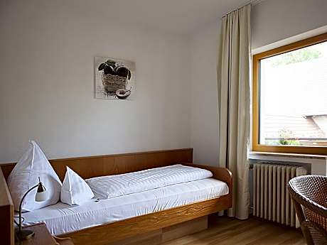 Single room-Standard-Ensuite with Shower-Balcony
