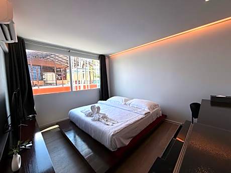Standard Queen Room