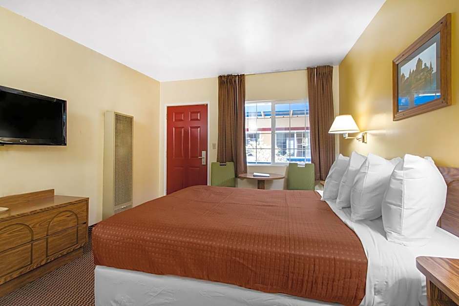 Eureka Town House Motel - Historic Old Town