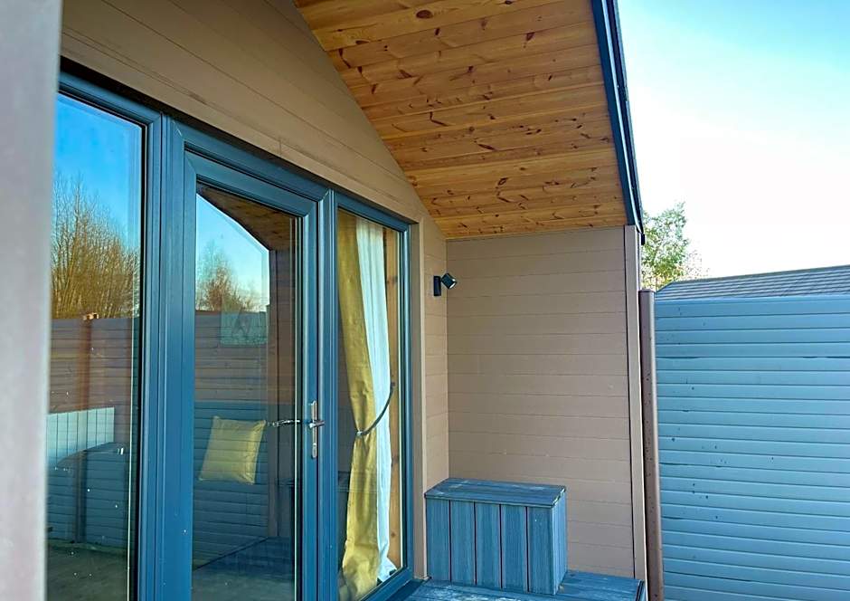 Lakeside Fishing Retreats