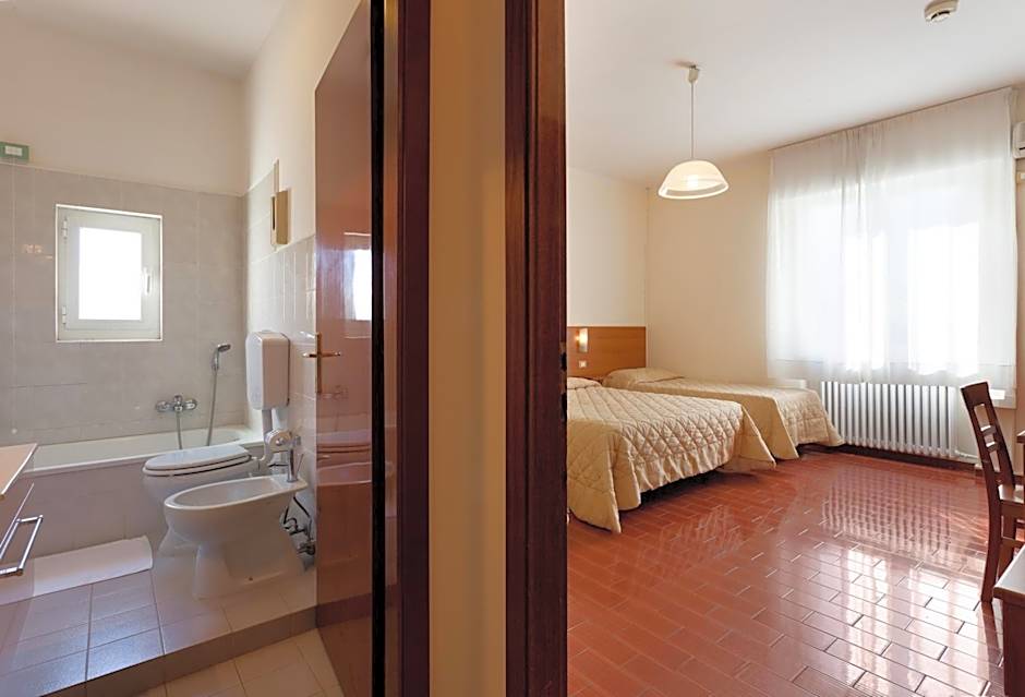 Parking Hotel Giardino