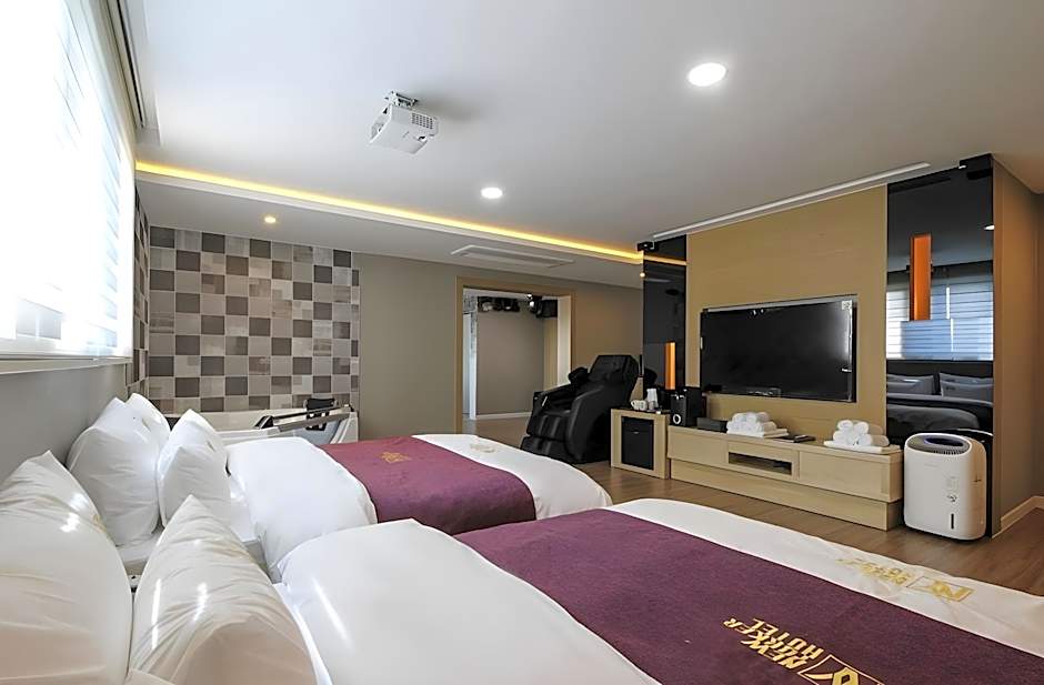 No.1 New Yorker Hotel