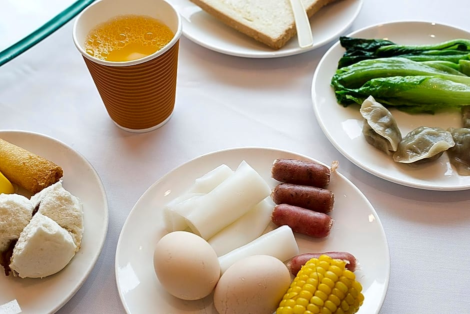 Yijian Holiday Hotel