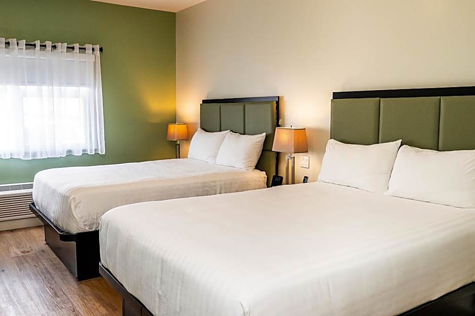 Photo 1 of 10 of 2 Queen Beds
