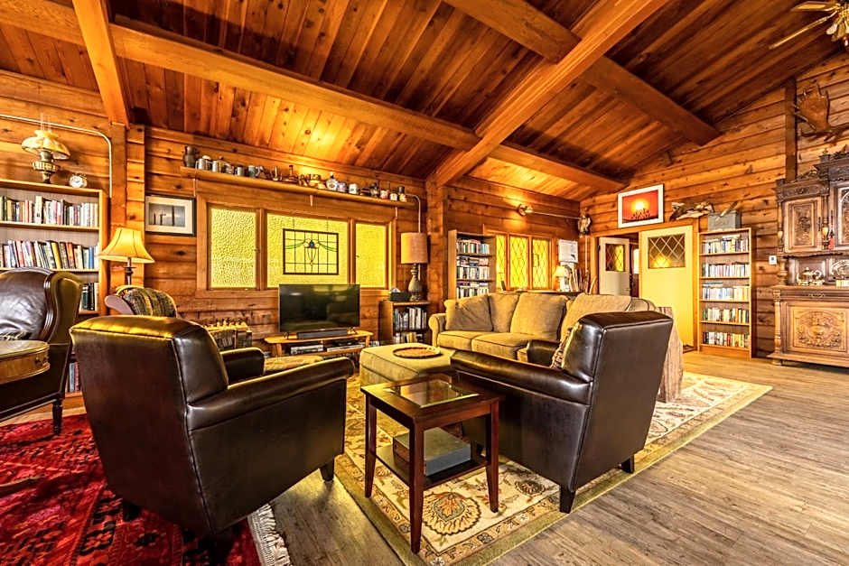 Alert Bay Lodge