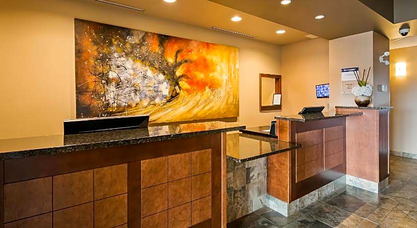 Best Western Plus Service Inn & Suites