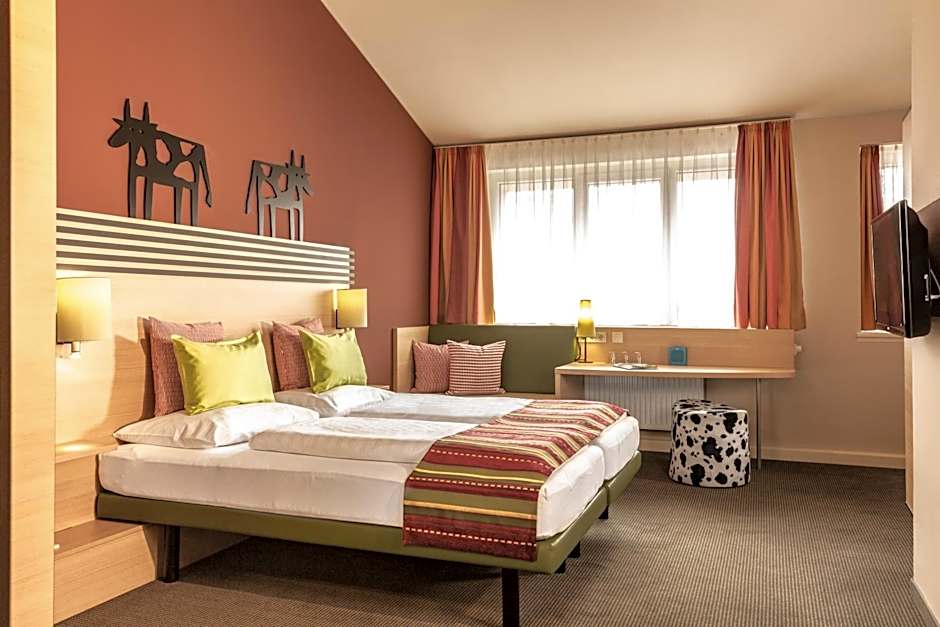 Photo 1 of 10 of Double Room