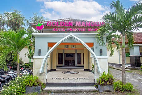 Capital O 93391 Golden Manggis Hotel Near SMKN 1 Lingsar
