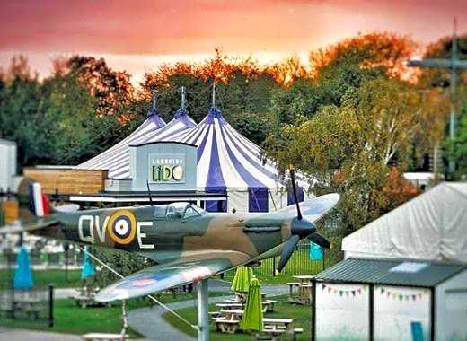 The Luxury break Sleeps 6 at 44 Kingfisher Court South facing