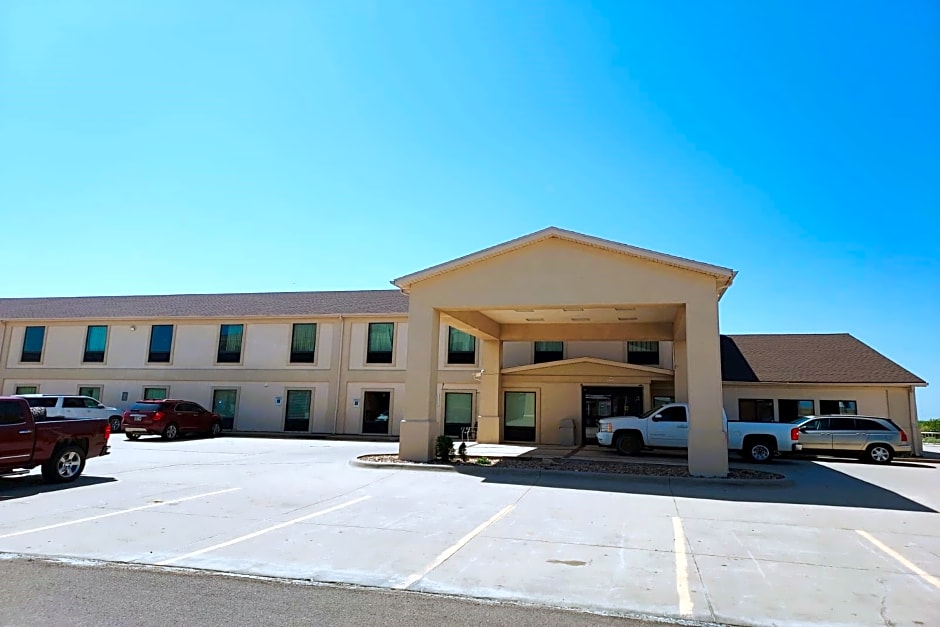 McPherson Inn By OYO, Hwy 81
