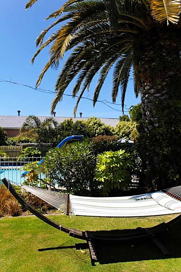 ASURE Colonial Lodge Motel