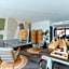 Glass House - Smart Rooms & Parking
