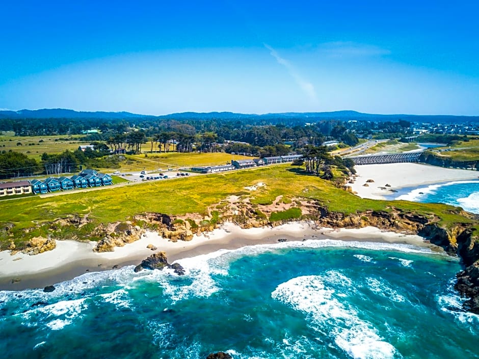 Surf And Sand Lodge