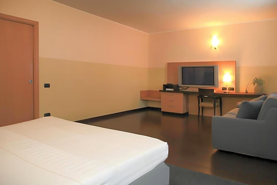 B&B HOTEL Milano Cologno Studios
