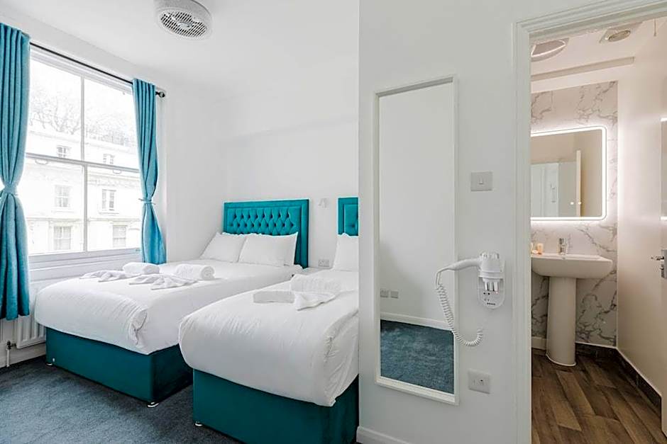Palace Court Hotel