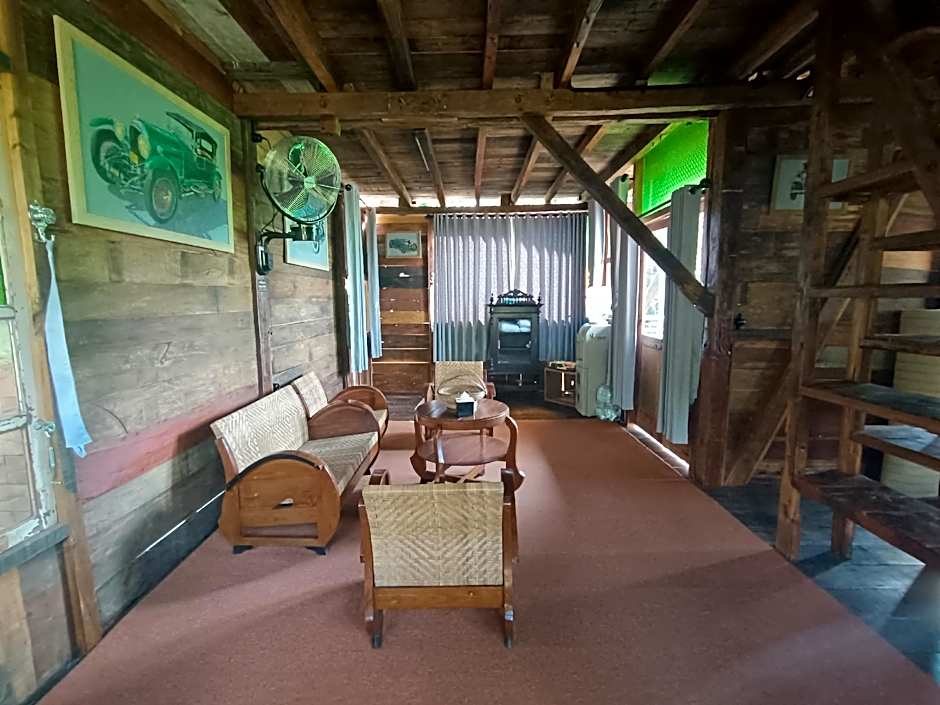 Omah Hanoman Turu By Kebun Hanoman