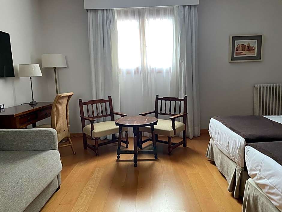 Parador De Puebla De Sanabria