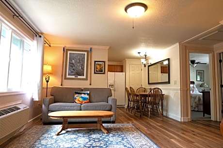 Yellowstone Gateway Inn