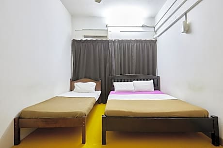 Standard Triple Room with Shared Bathroom